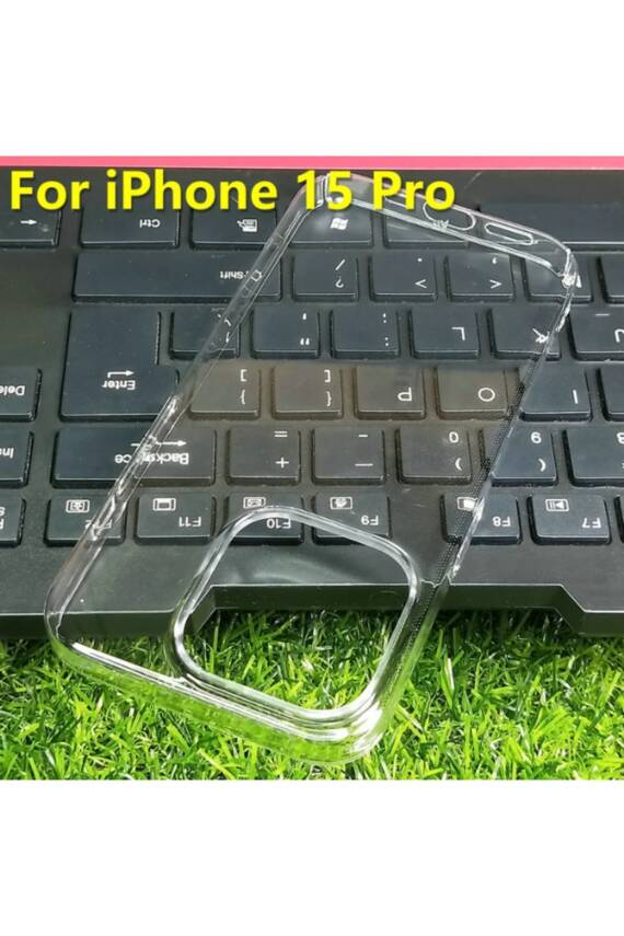 iPhone 15 Pro Sert Şeffaf Sararmaz İnce Premium Ultra Net Kılıf - 1